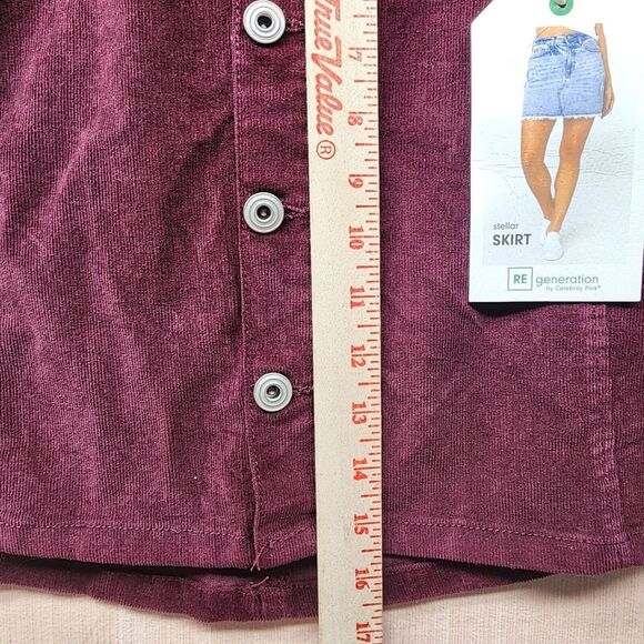 REgeneration Skirt Women Size 11/30 Burgundy Corduroy Vintage Retro Button Front - Picture 8 of 16